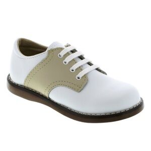 Footmates shoes, ecru, “cheer” sz 9.5